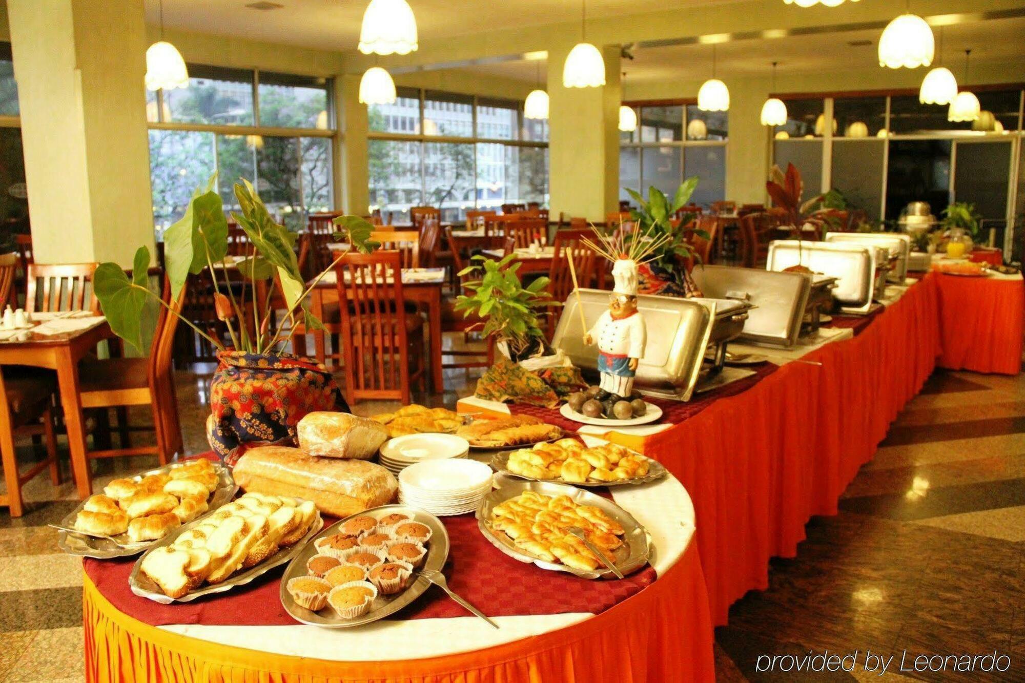 Sentrim 680 Hotel Найроби Ресторан фото